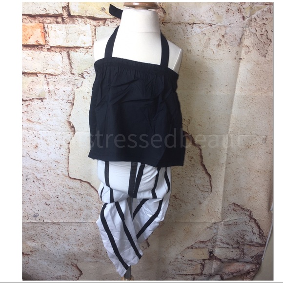 •LAST 2!! Black & Stripe 2 PC Legging Set• - Picture 2 of 11